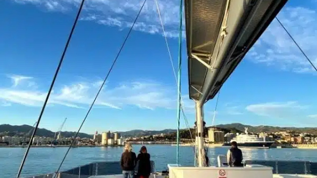 Puesta de sol en catamarán