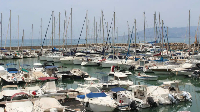 Puerto Deportivo El Candado
